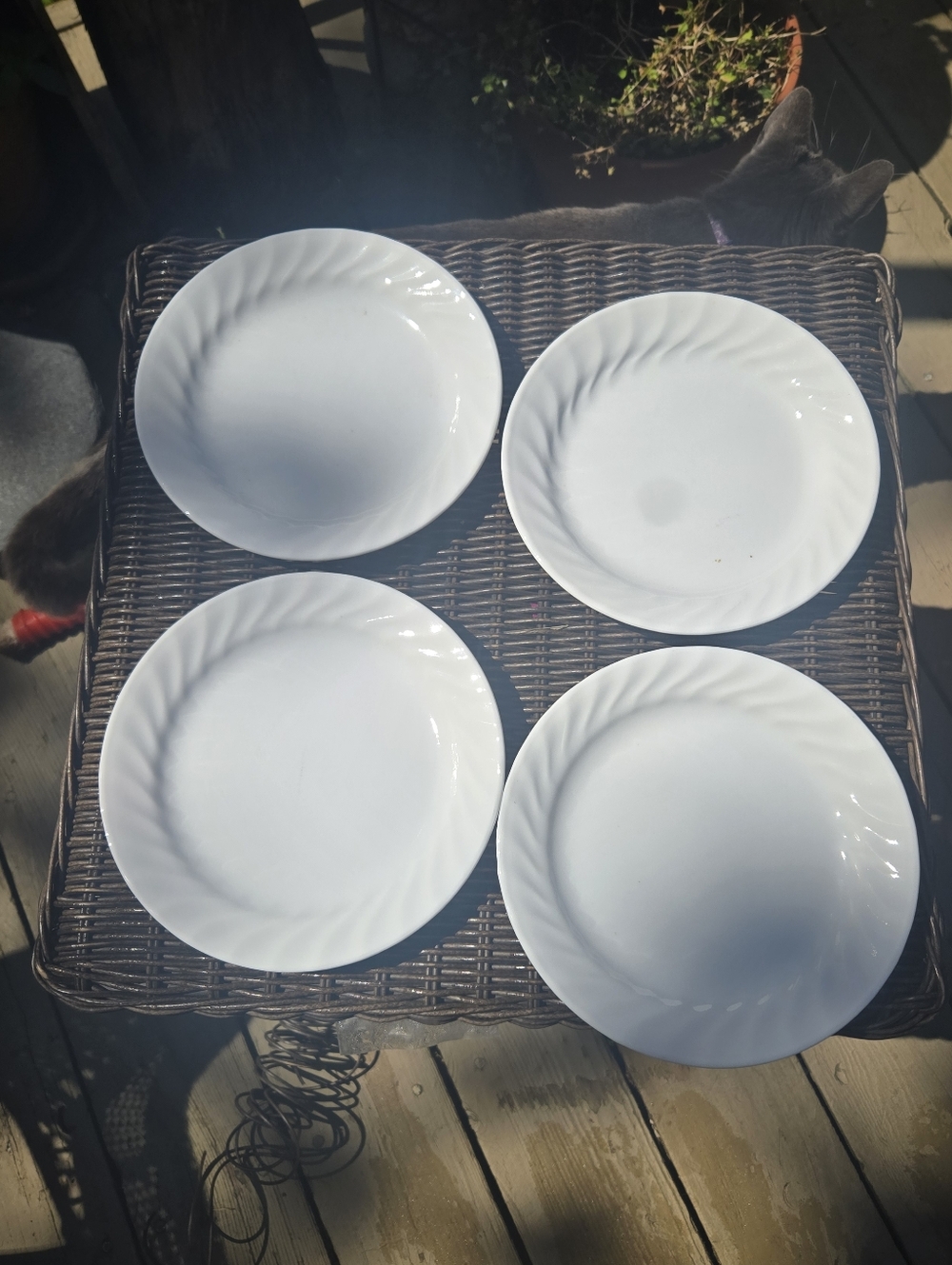 Corelle Enhancements White Swirl Dessert Salad Plates Set Of 4